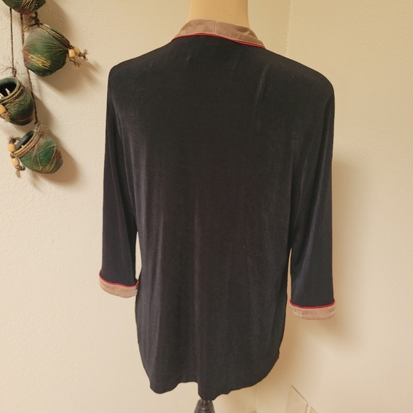 Chico's Travelers Black and Tan with Red Piping Cardigan - Picture 6 of 6